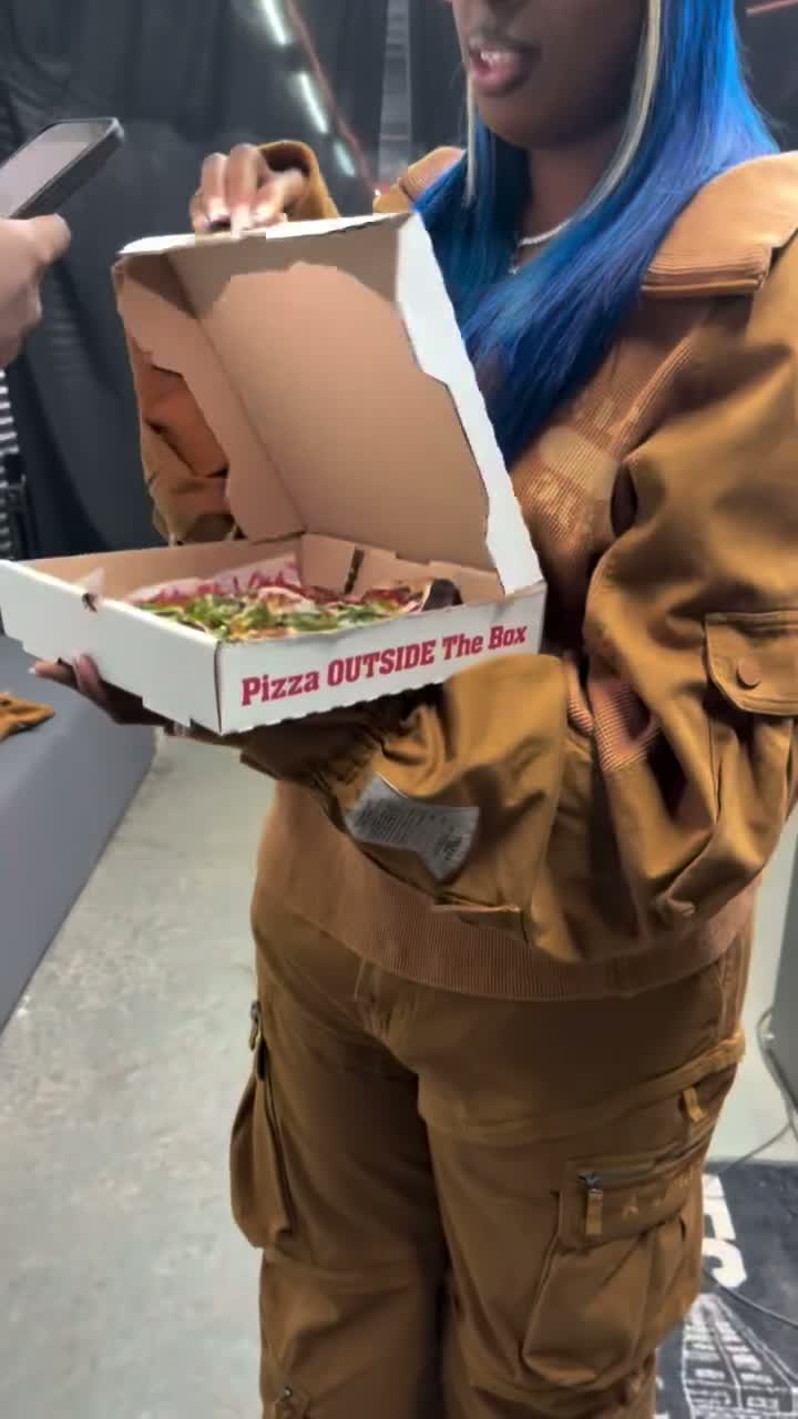 Behind the scenes at Flyght Pizza